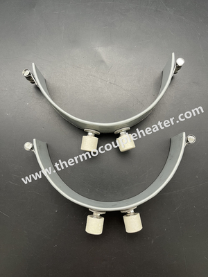 A instalação semicircular feita sob encomenda de Mica Band Heaters For Easy