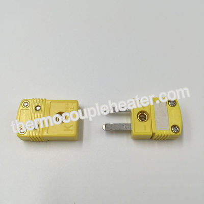 Os mini componentes do par termoelétrico/conectores de par termoelétrico plásticos datilografam K com estoque
