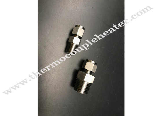 conector macho cabendo do par termoelétrico furado através do conector para o encaixe de tubo dobro da virola do thermowell