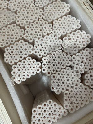 Isoladores cerâmicos de alumina de alta temperatura Alsint C799 99,7% para fornos